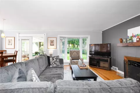2102 Euclid Ave, Syracuse, NY 13224 photo 7