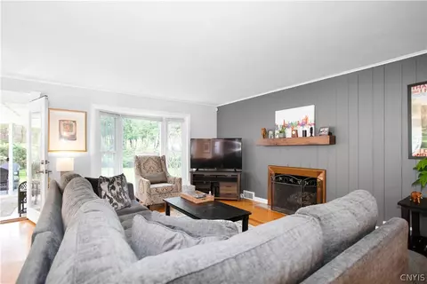 2102 Euclid Ave, Syracuse, NY 13224 photo 9