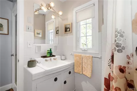 2102 Euclid Ave, Syracuse, NY 13224 photo 32