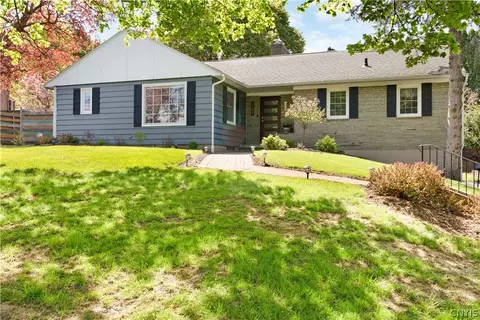 2102 Euclid Ave, Syracuse, NY 13224