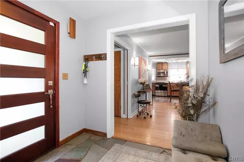 2102 Euclid Ave, Syracuse, NY 13224 photo 3