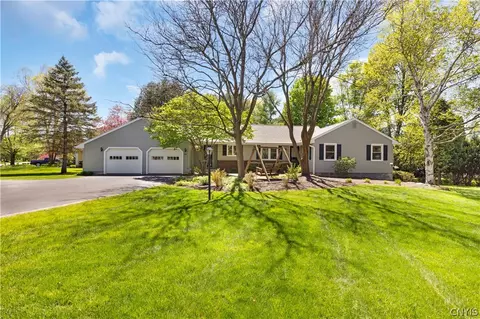 4918 Hyde Rd, Manlius, NY 13104