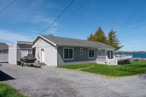 6076 Carlton View Assoc Dr, Cape Vincent, NY 13618