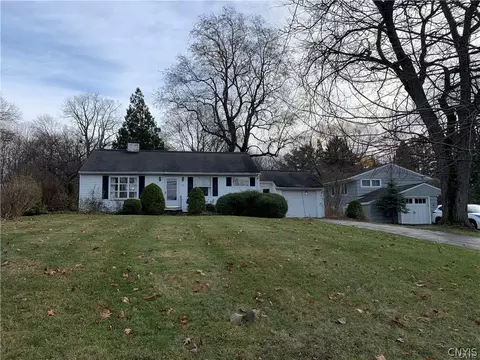12 East St, Skaneateles, NY 13152