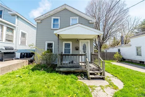 135 Lyon St, Oswego, NY 13126