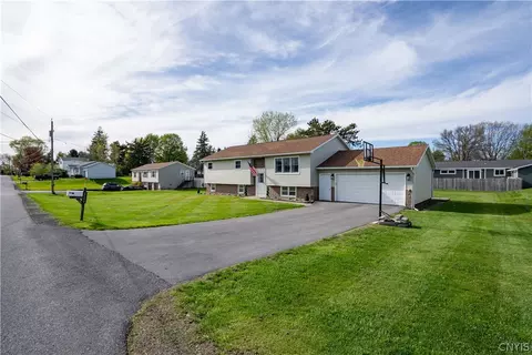 17599 Becky Ln, Adams, NY 13605