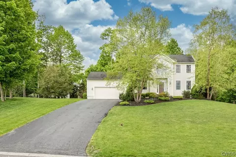 4728 Rushmore Dr, Onondaga, NY 13215