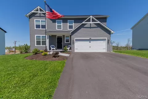 5520 Vista Way, Camillus, NY 13031