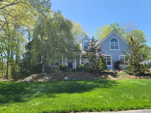 8501 Gilly Flower Ct, Lysander, NY 13027