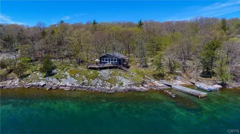 14374 Grossman Pt, Clayton, NY 13624