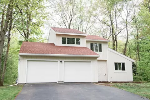 8725 Walden Ln, Lysander, NY 13027