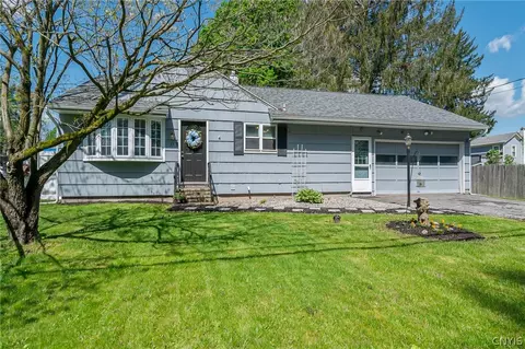 33 Ford St, Van Buren, NY 13027
