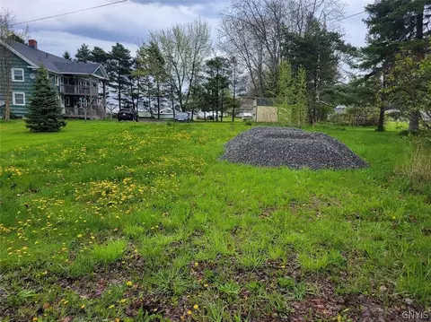 146 S Murray St, Cape Vincent, NY 13618