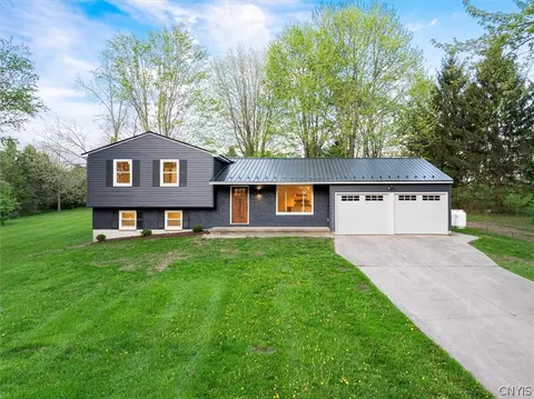 7032 Forbes Rd, Lenox, NY 13032