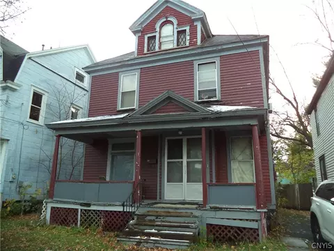 323 W Newell St, Syracuse, NY 13205