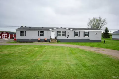 12222 House Rd, Clayton, NY 13624