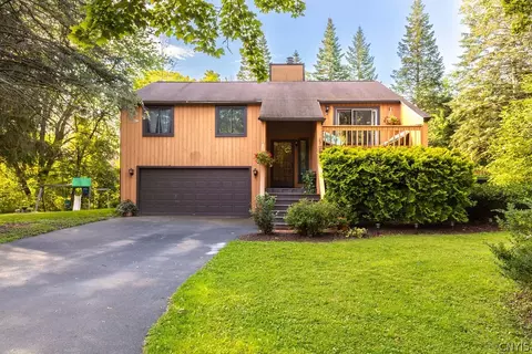 3140 Hadley Ln, Lysander, NY 13027