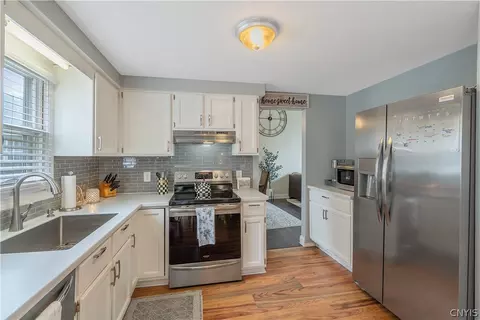 503 Mallard Dr, Camillus, NY 13031 photo 11