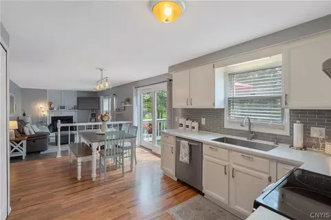 503 Mallard Dr, Camillus, NY 13031 photo 10