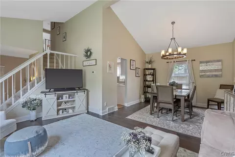 503 Mallard Dr, Camillus, NY 13031 photo 5