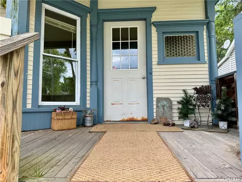 25 Warren St, Tully, NY 13159 photo 4