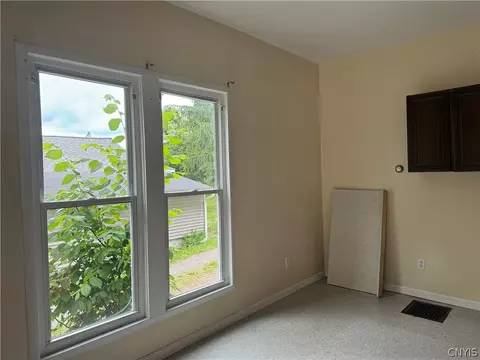 25 Warren St, Tully, NY 13159 photo 17