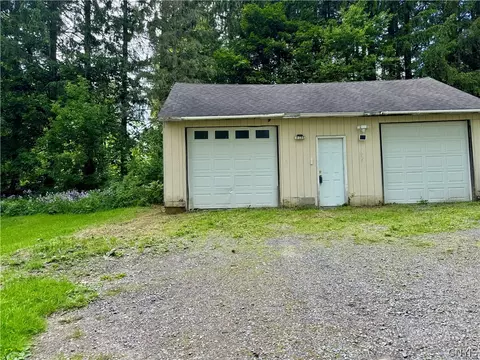 25 Warren St, Tully, NY 13159 photo 9
