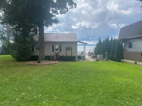 1244 Lake St, Vienna, NY 13042