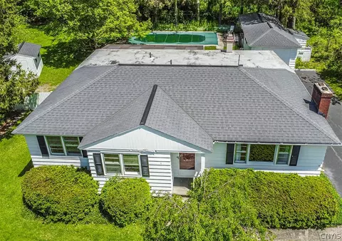 114 Concord Pl, Fayetteville, NY 13066