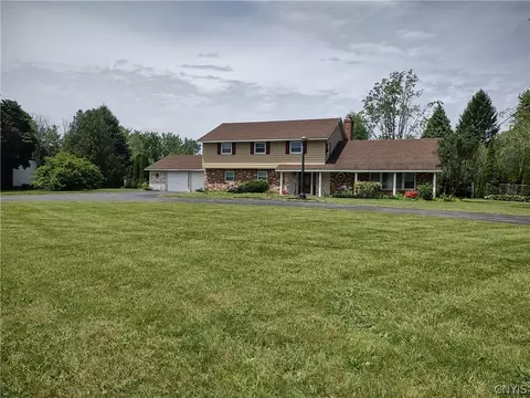 6043 S Bay Rd, Cicero, NY 13039
