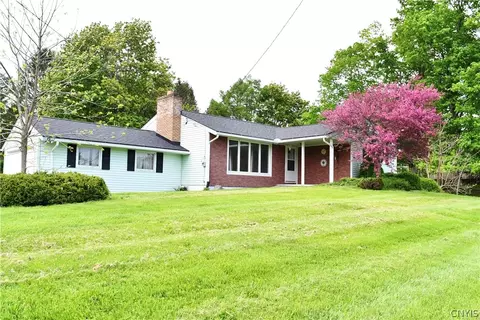 4431 Cedarvale Rd, Onondaga, NY 13215