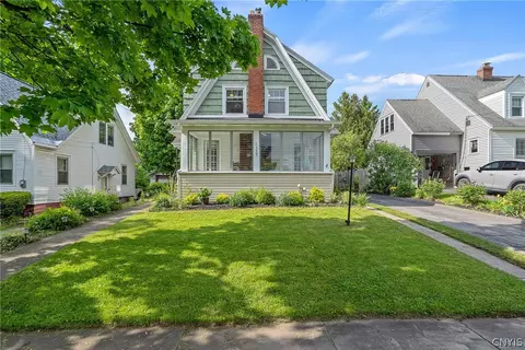 1327 Northcliffe Rd, Syracuse, NY 13206