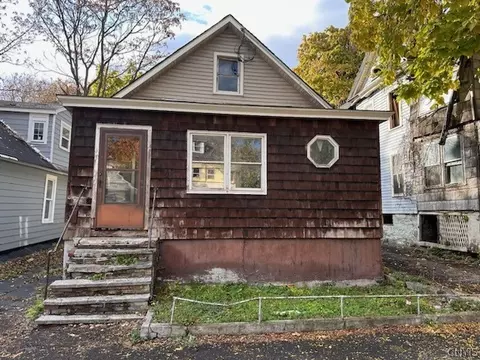 343 Elm St, Syracuse, NY 13203