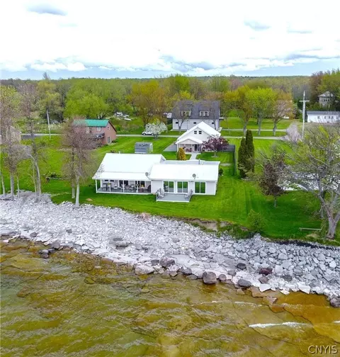 23215 Beach Road Ext, Lyme, NY 13693