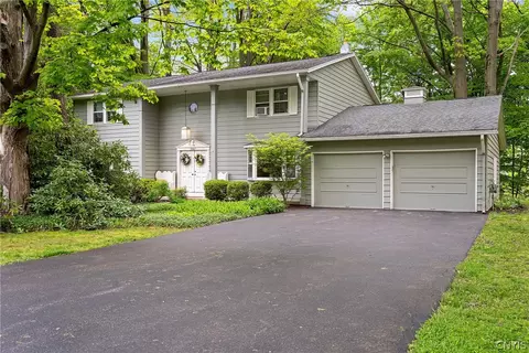 2507 Country Ln, Lysander, NY 13027