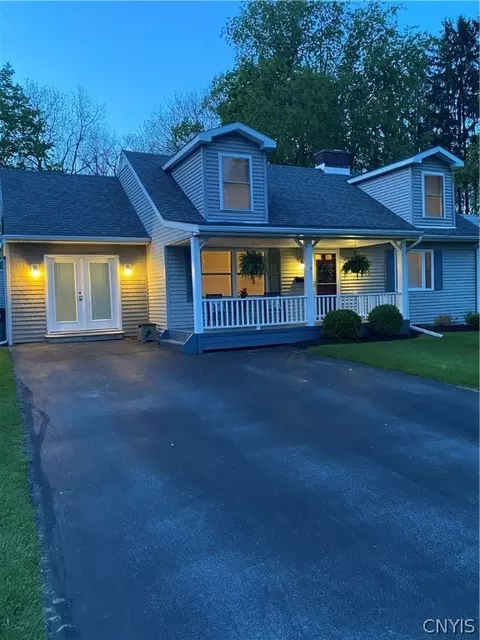 56 Root St, New Hartford, NY 13413