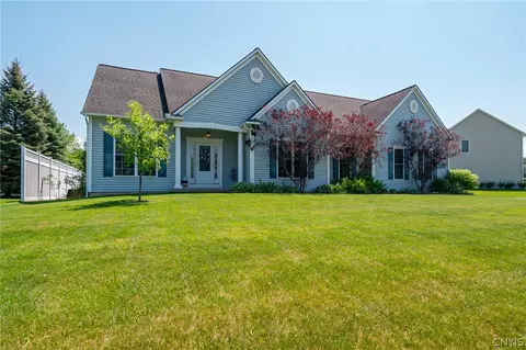 7946 Haddon Hall, Lysander, NY 13027