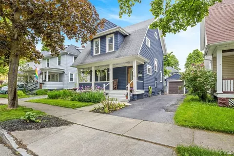 22 Lansdale St, Rochester, NY 14620