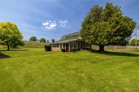 413 Cemetery Rd, Oswego, NY 13126