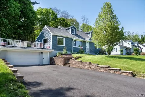 207 Ivanhoe Ave, Camillus, NY 13031