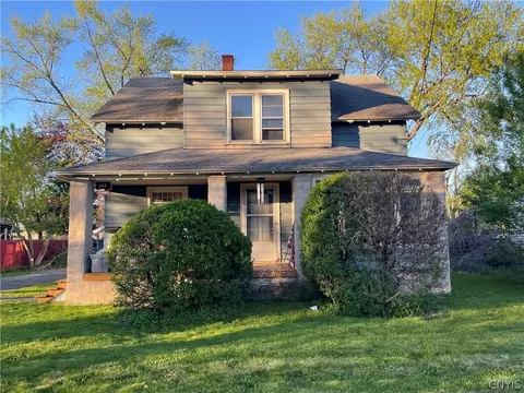 202 Ridge Ave, Salina, NY 13088