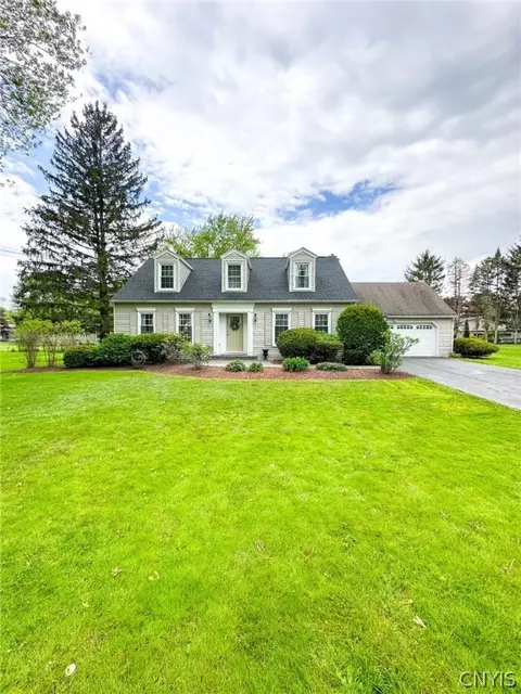 7855 Elwill Rd, Cicero, NY 13039