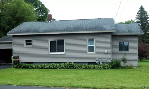 801 E Molloy Rd, Salina, NY 13211