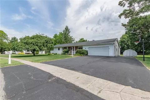 412 Harris Dr, Watertown, NY 13601