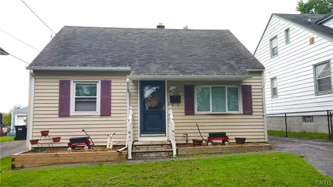 460 Ridgewood Dr, Syracuse, NY 13206