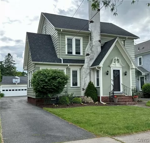 457 Brattle Rd, Syracuse, NY 13203