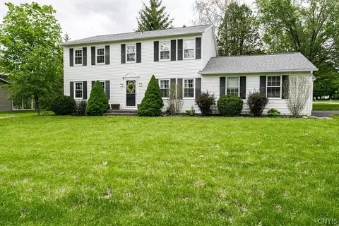 7603 Cavalry Cir, Manlius, NY 13104