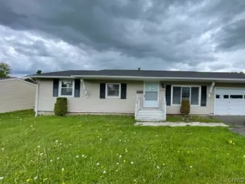 519 Reels Dr, Utica, NY 13502