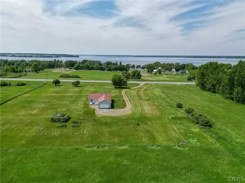 35030 State Route 12e, Cape Vincent, NY 13618