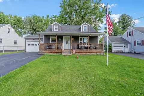 325 Lawrence Ave, North Syracuse, NY 13212